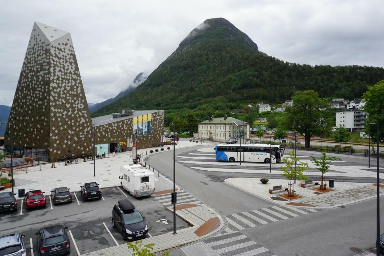 Andalsnes Sentrum Apartment No2 Esterno foto